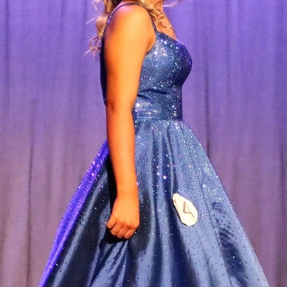 Pageant Dress - Picture 2 of 5